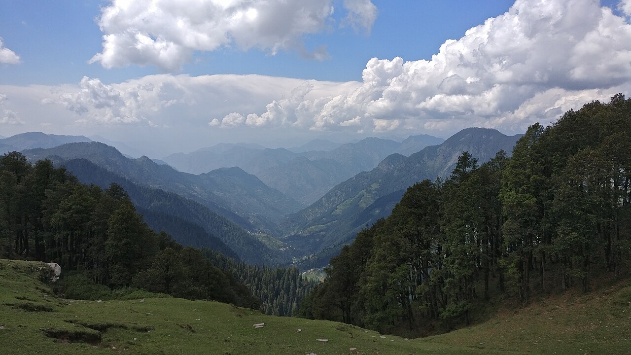 Mountain ridges of Great Himalayan National Park from Jalori Pass