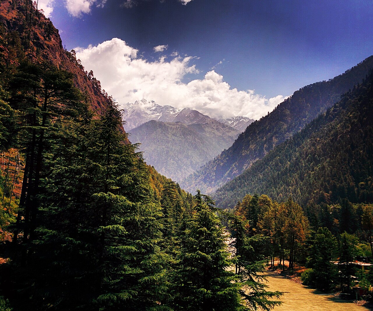 Green Parvati Valley and mountains near Kasol